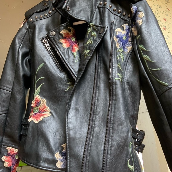 Blank NYC Jacket - Picture 3 of 10